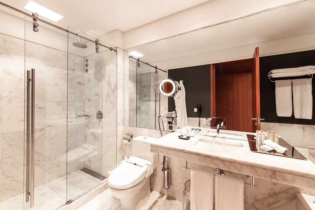 Convento do Espinheiro, Historic Hotel & Spa image 2