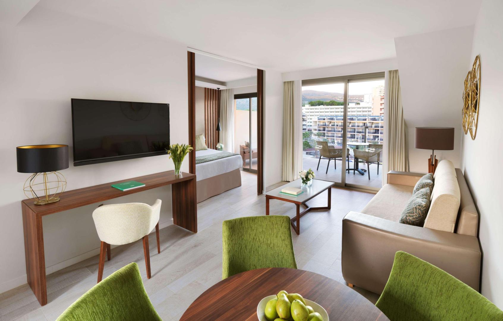 Suite met zithoek — ZAFIRO Palace Palmanova