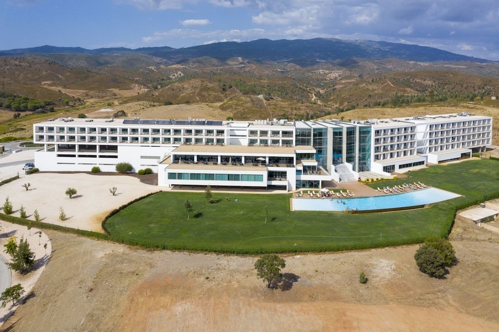 Algarve Race Resort image 0