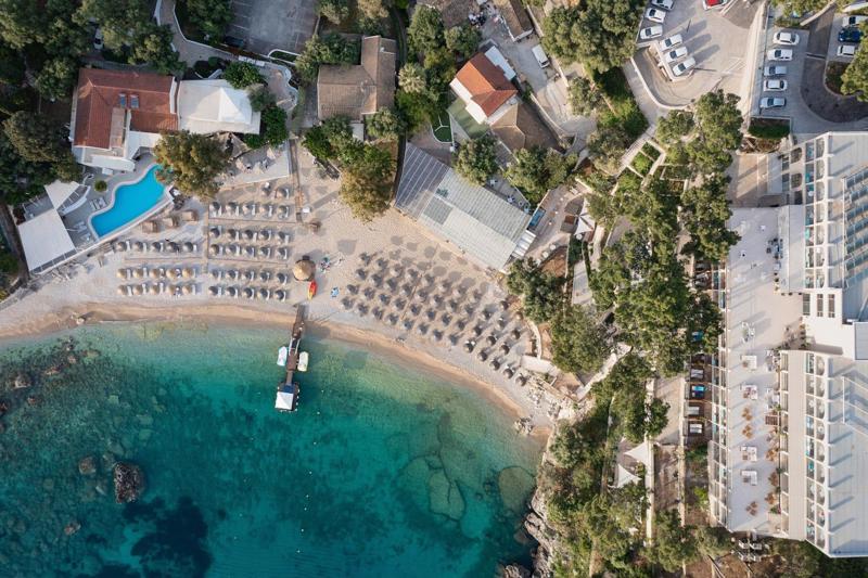 Akrotiri Beach Resort Hotel in Paleokastritsa - foto 2