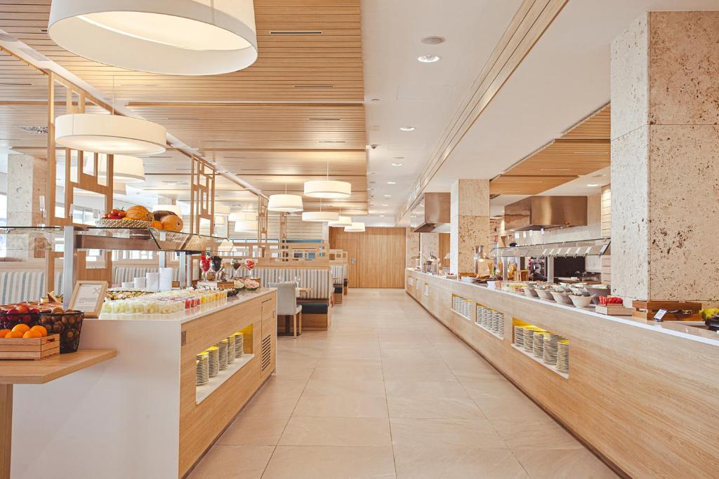 Seth 55 Santo Tomás image 2