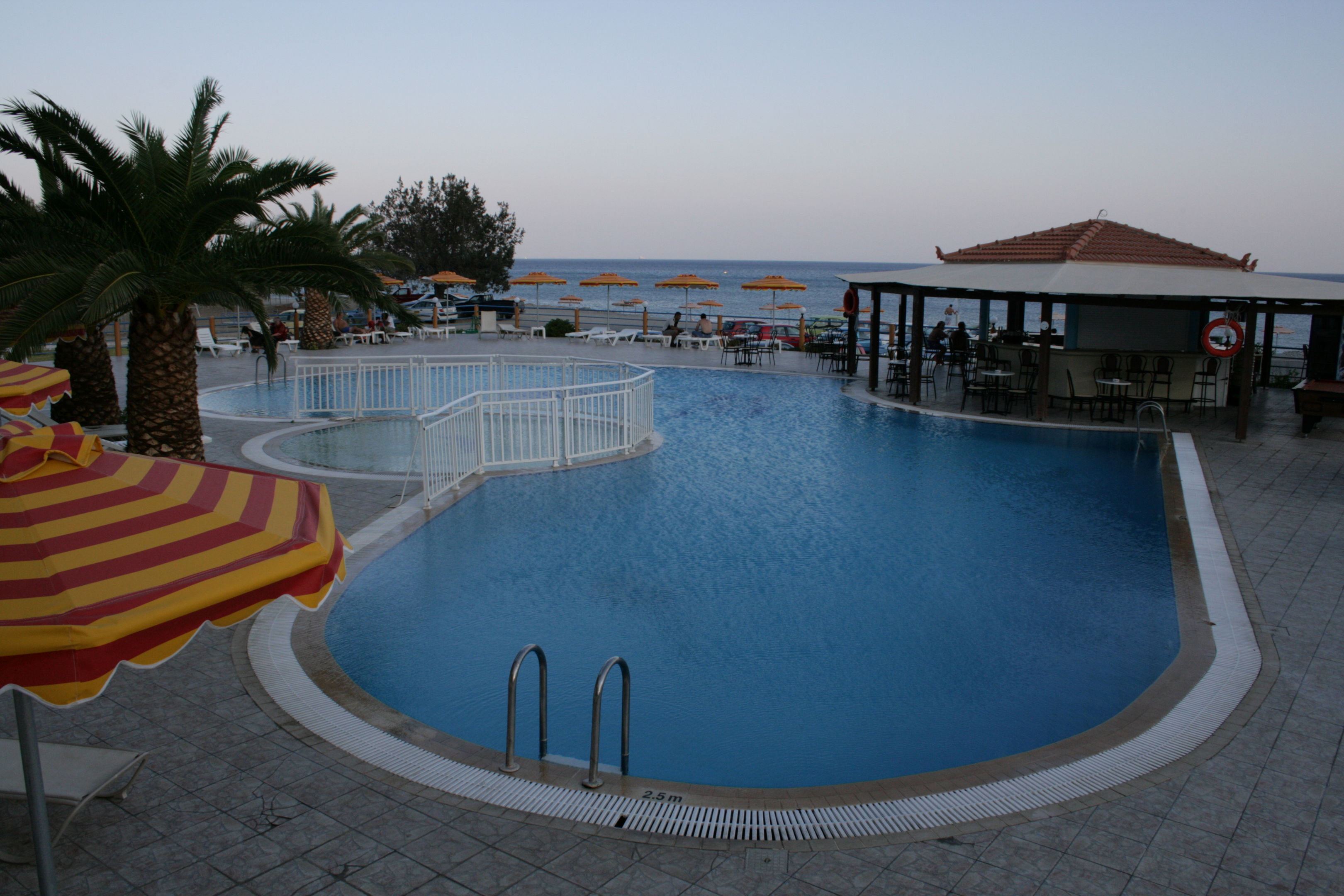 Kamari Plus Hotels foto 12