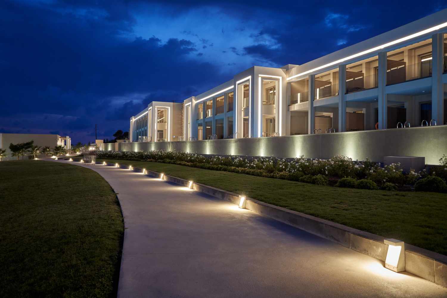 Mayia Exclusive Resort & Spa image 2