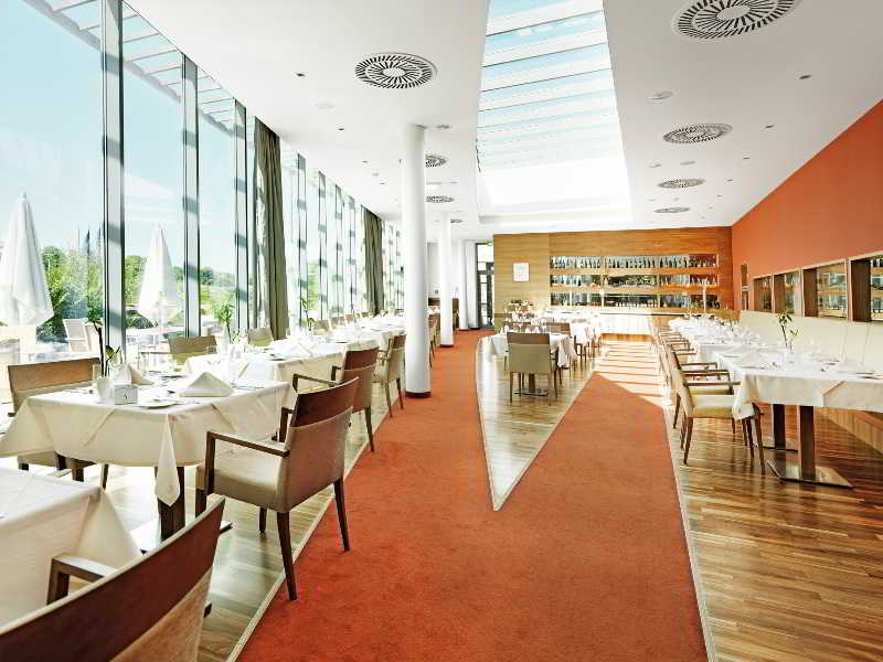 Therme Laa – Hotel I Silent Spa I Villas foto 2