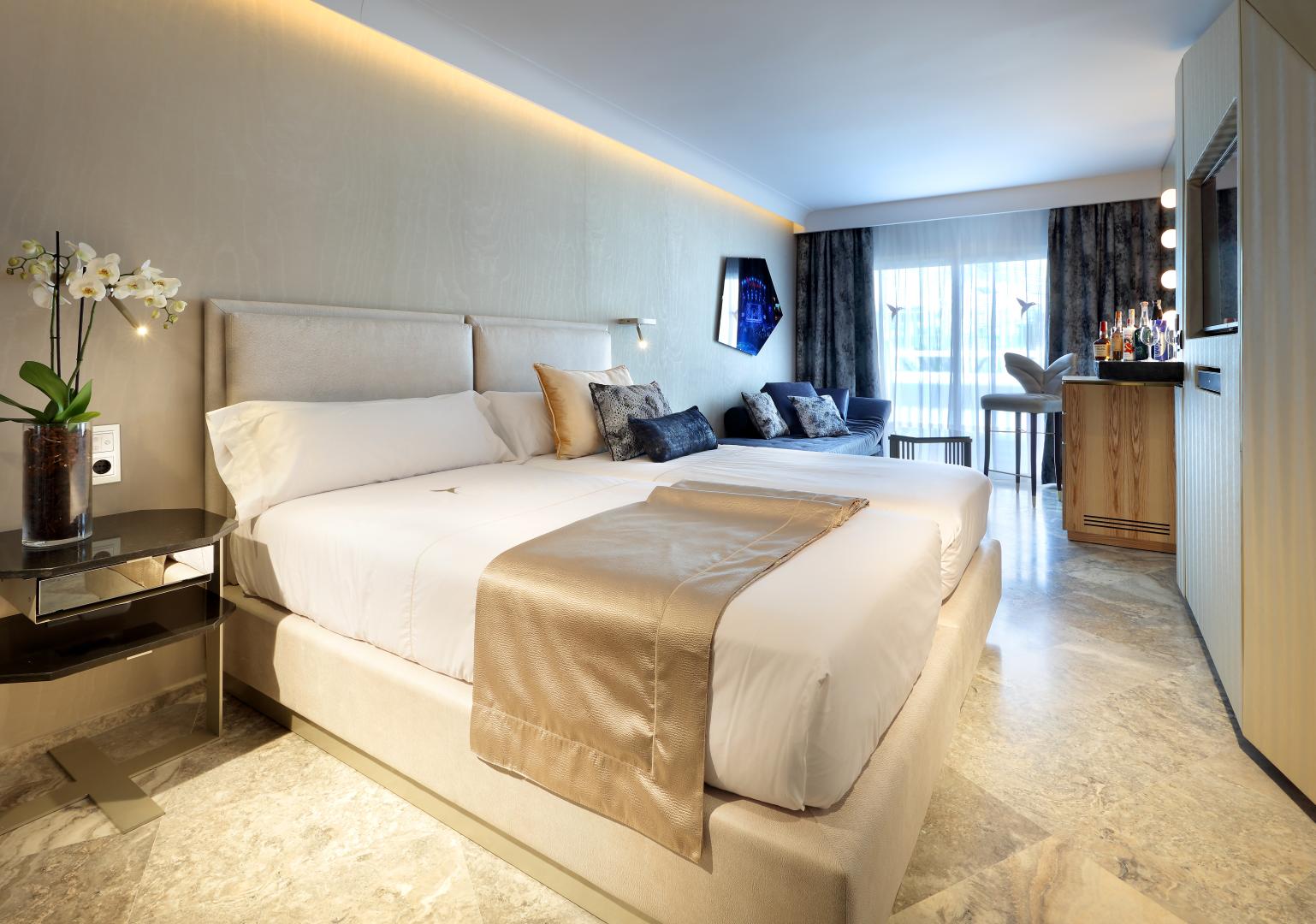 Ushuaïa Ibiza Beach Hotel image 1
