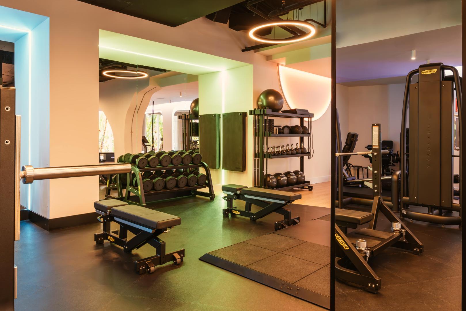 Fitnessruimte met cardio-apparaten — The Unexpected Ibiza Hotel