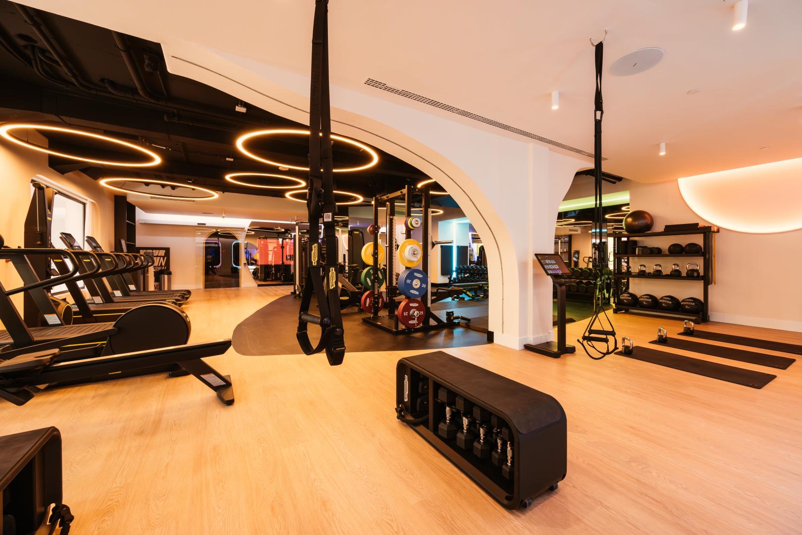 Fitnessruimte met cardio-apparaten — The Unexpected Ibiza Hotel