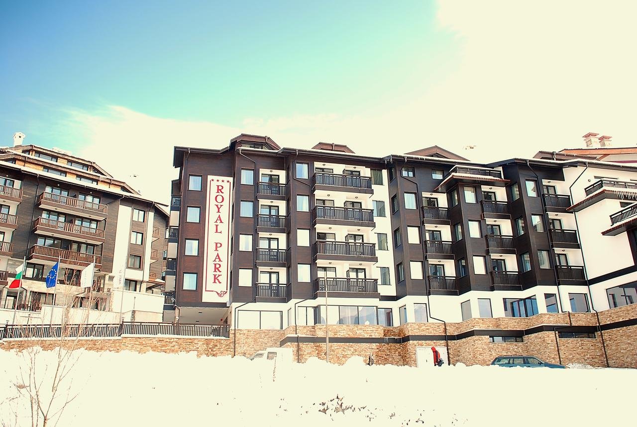 Royal Park Apartments image 0