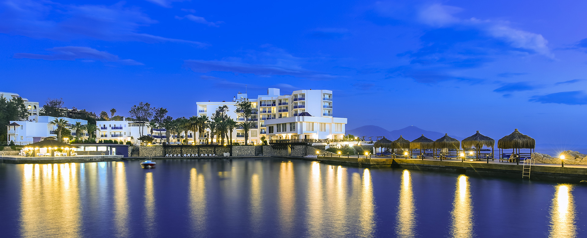 Le Bleu Hotel & Resort image 0