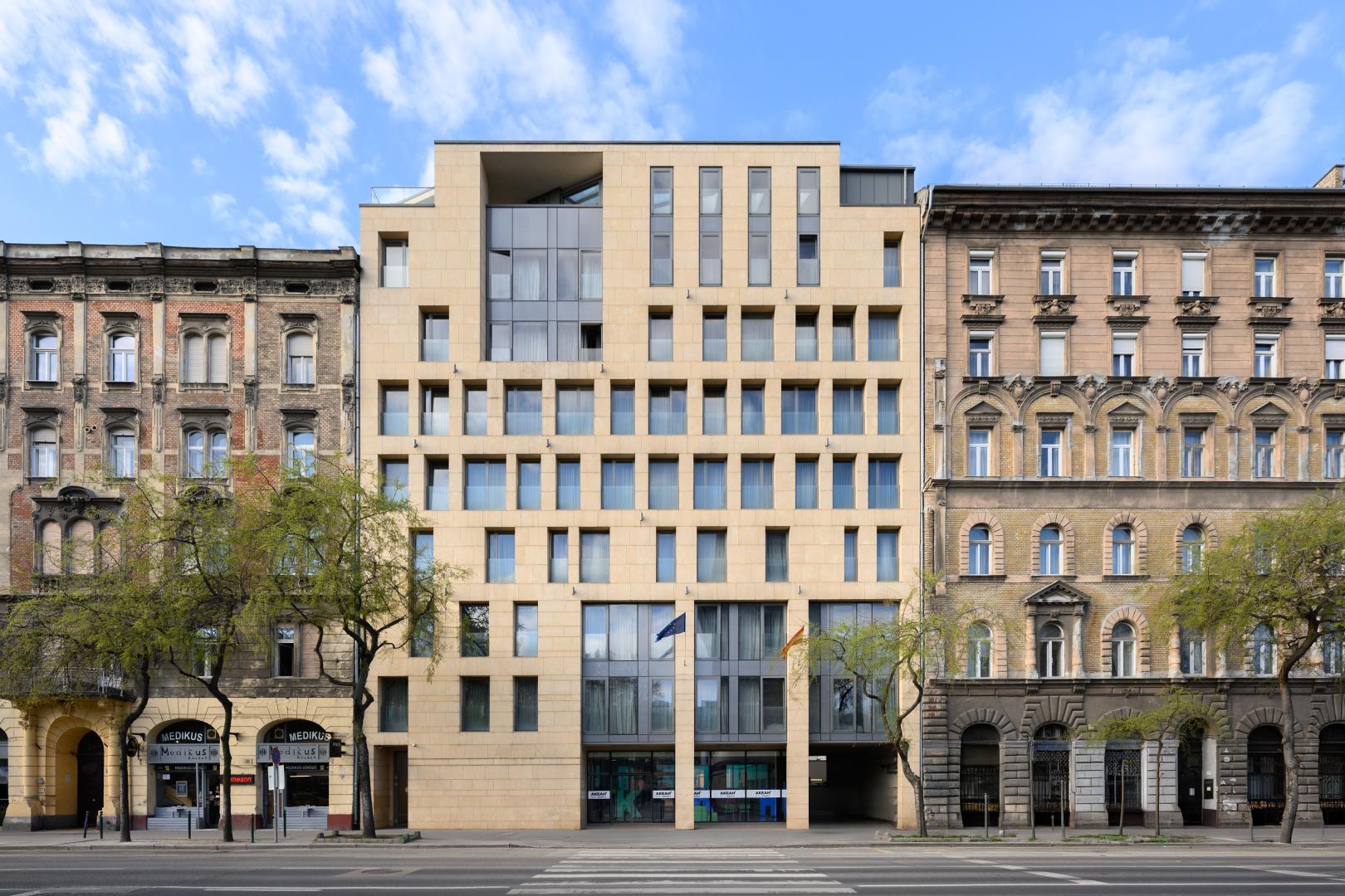 AKEAH Verdi Budapest