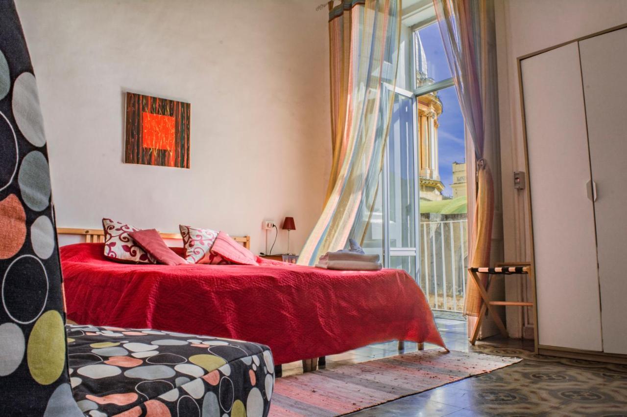 B&B Tecla, Napels