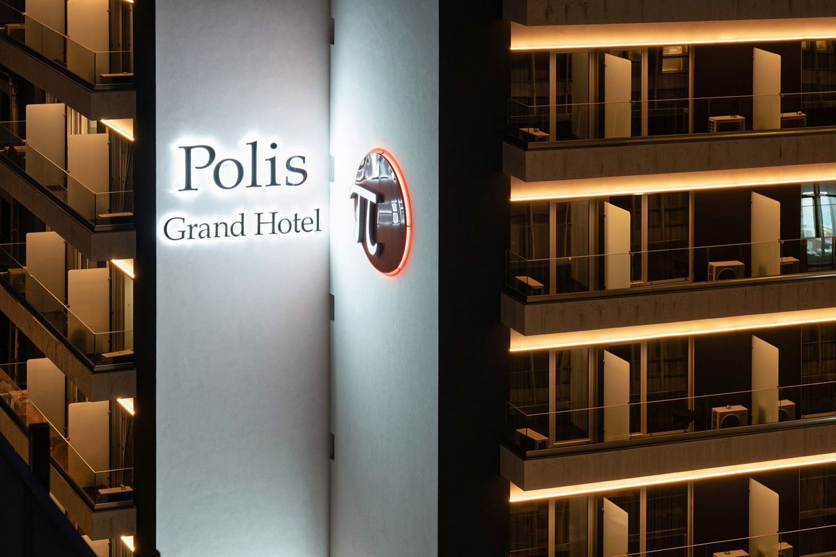 Polis Grand foto 51