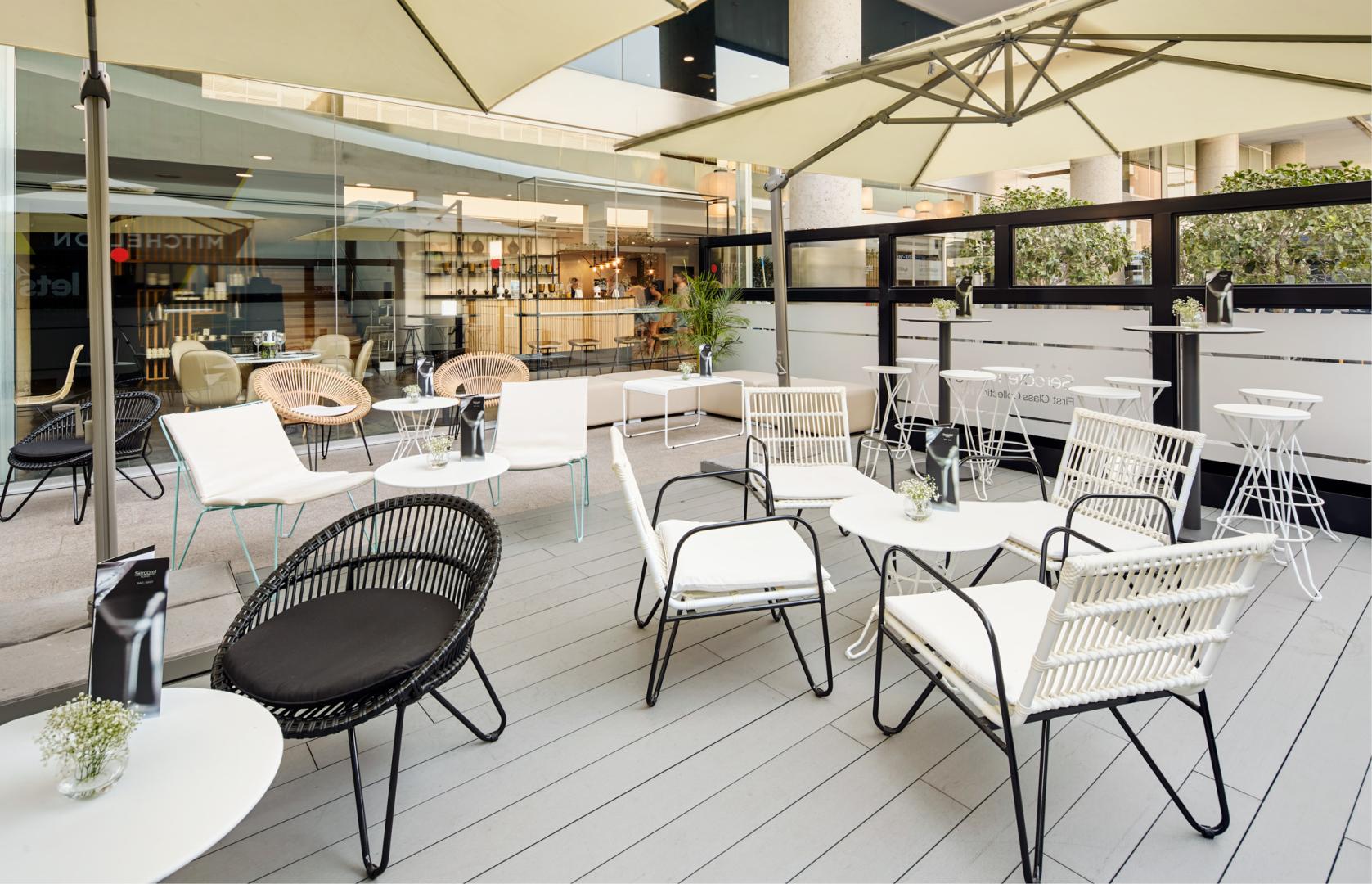 Restaurantterras buiten — Eurostars Málaga