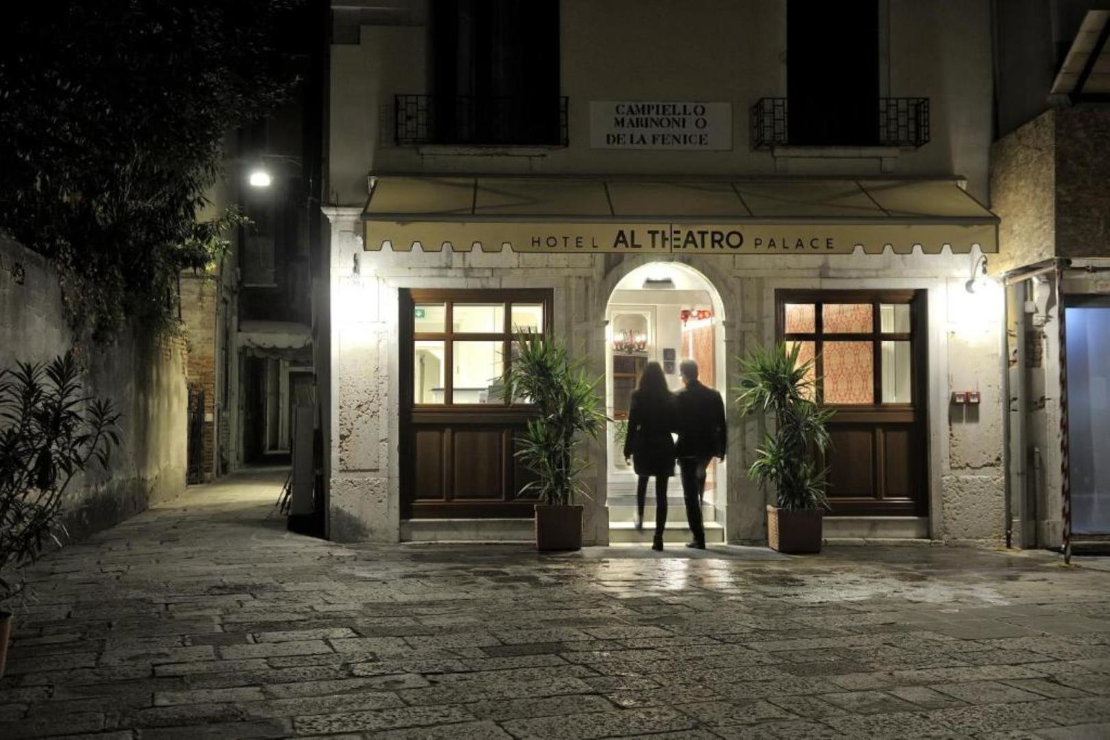 Al Theatro Palace foto 28
