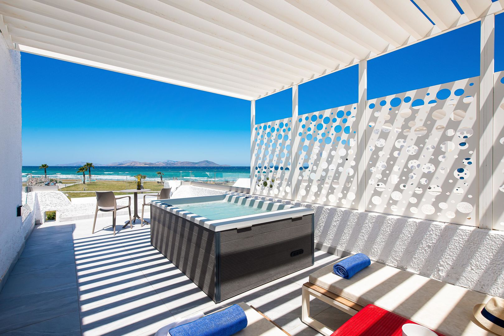 Aeolos Beach Hotel image 3