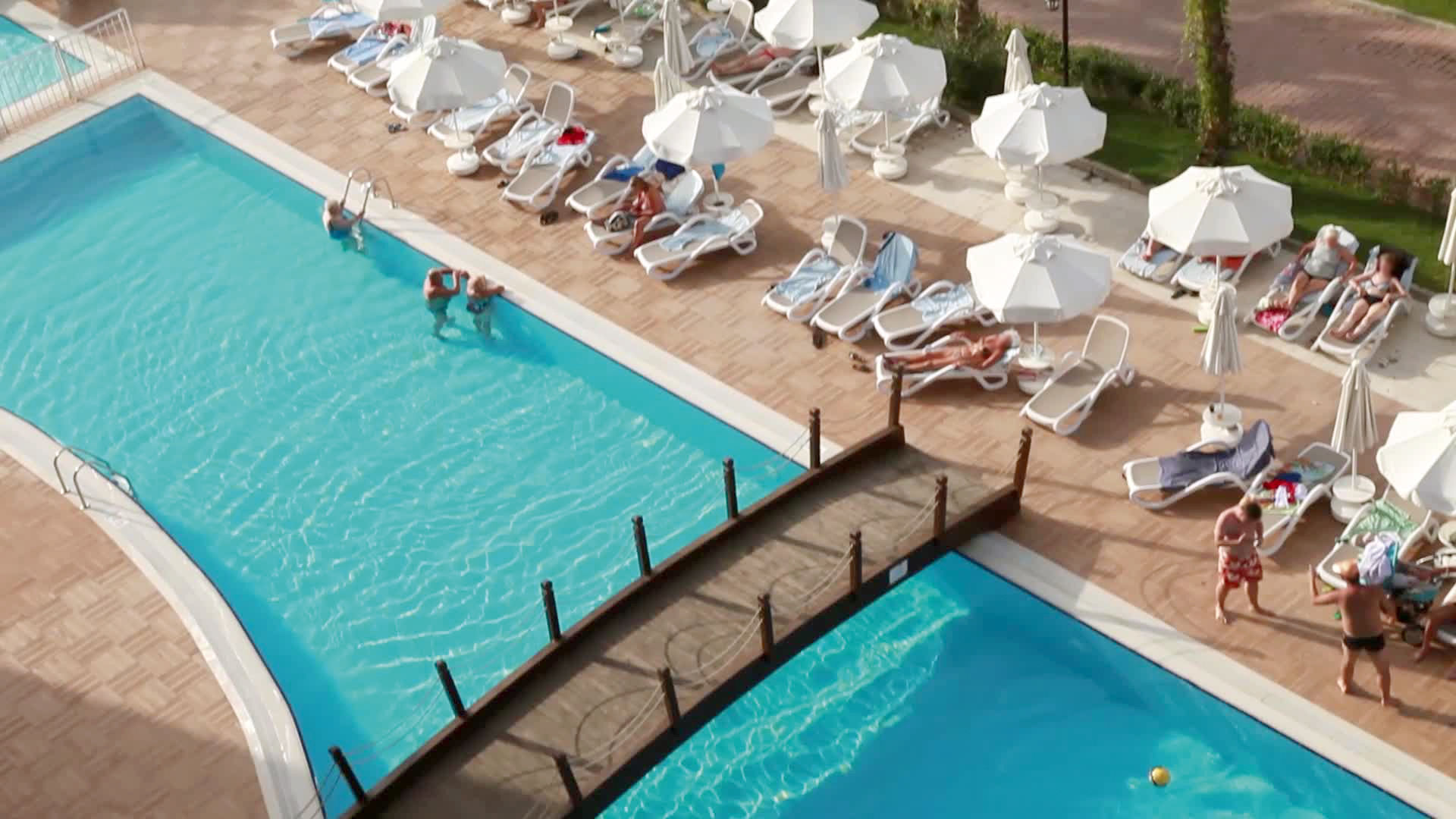 Club Side Coast Hotel image 0