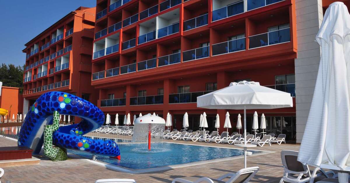 Club Side Coast Hotel image 3