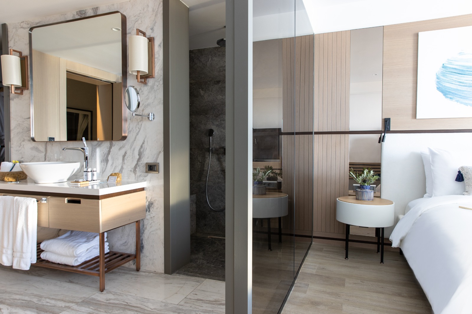 Badkamer met ligbad — METT Bodrum