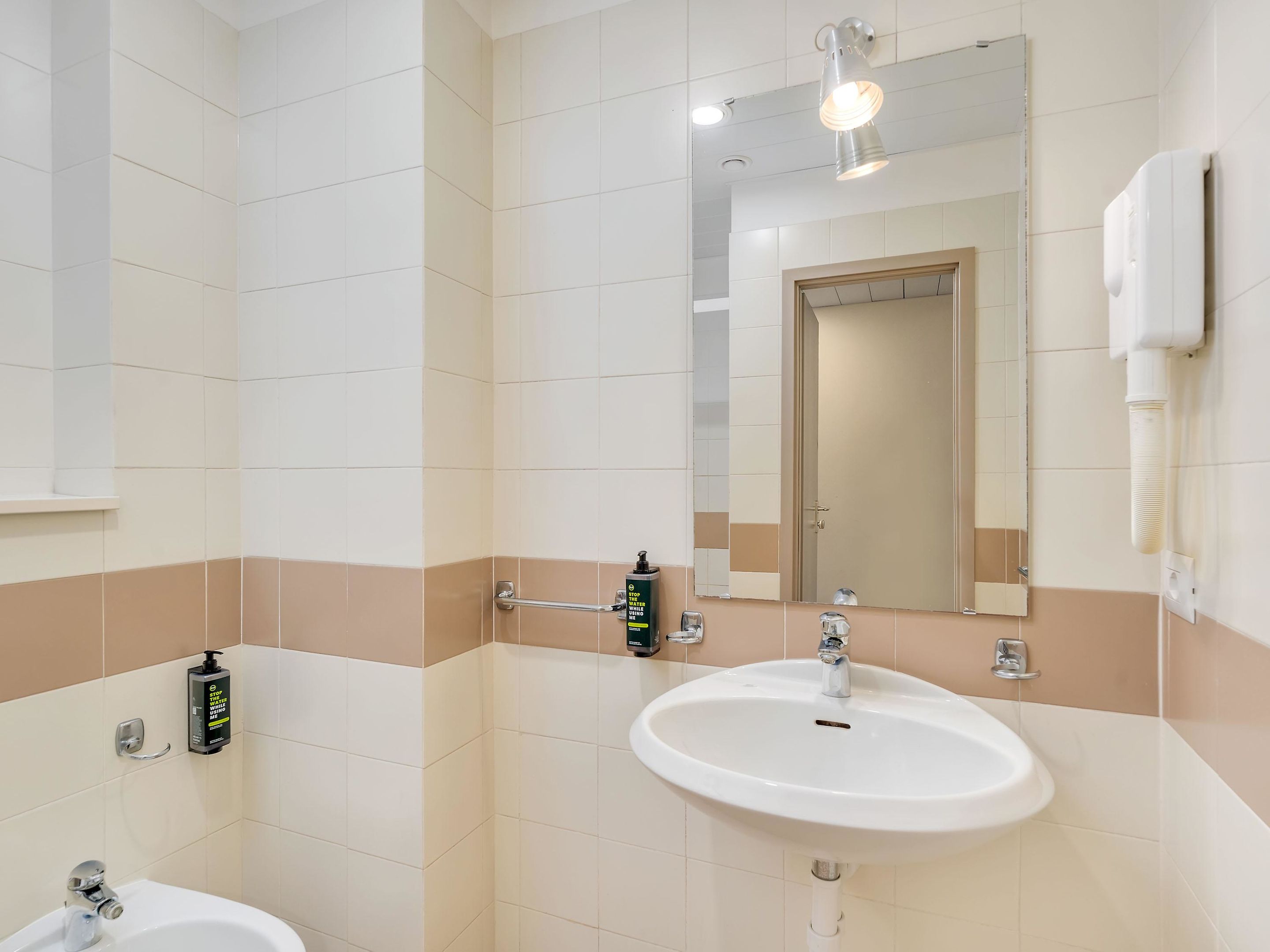 B&B HOTEL Milano Ornato foto 147