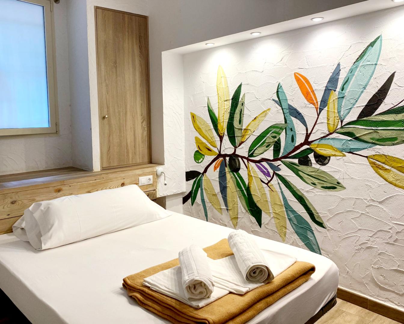 Suite met zithoek — Singular Hostel By Eurotels