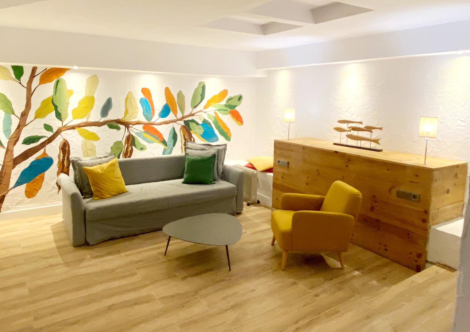 Lobby met receptie — Singular Hostel By Eurotels