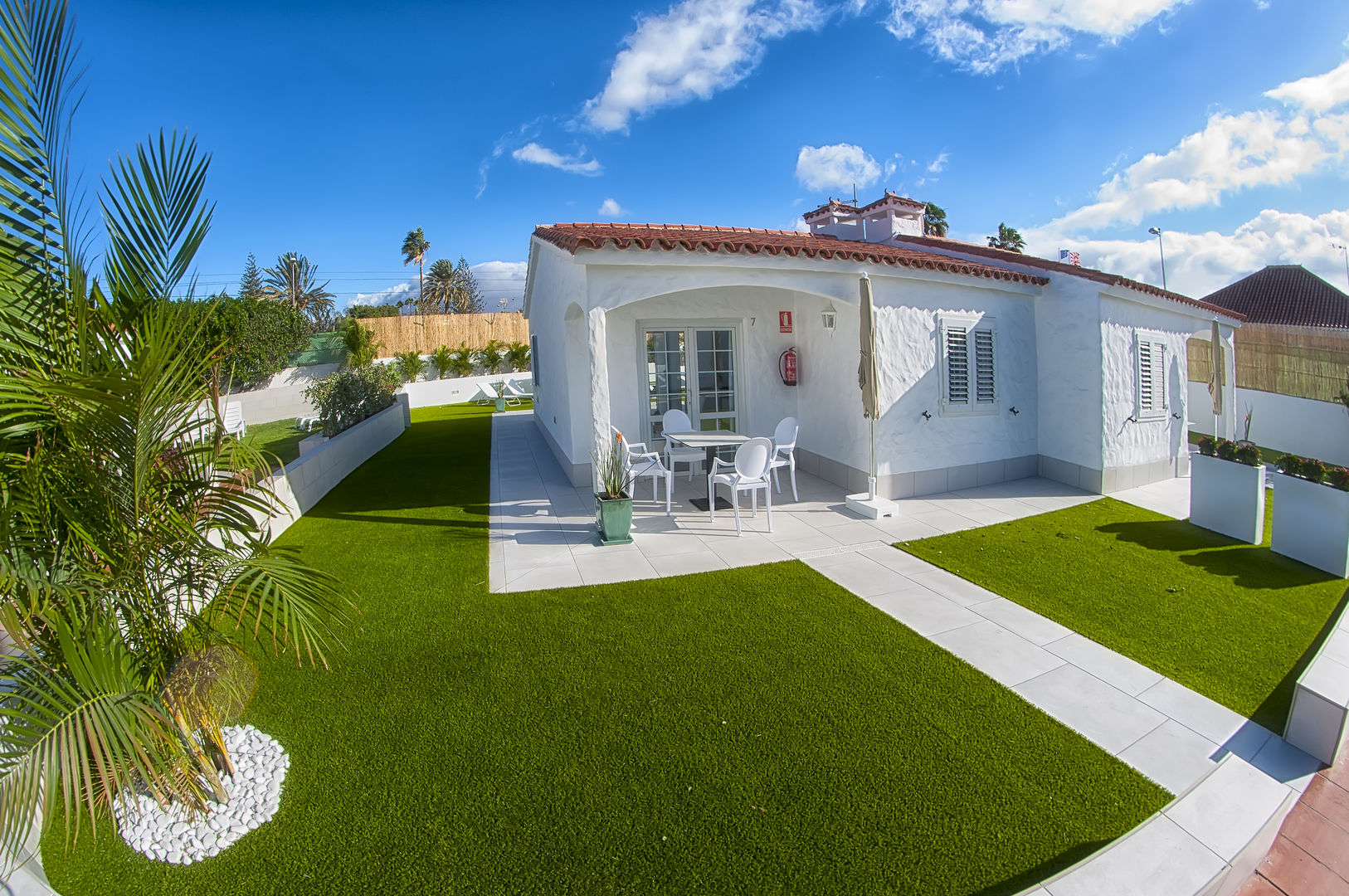 Bungalows Adonis image 1