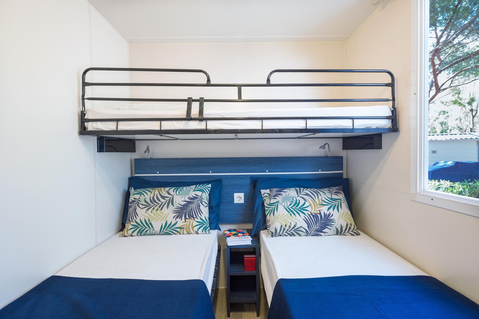Kamer met twee aparte bedden — Camping Village Baia Blu La Tortuga