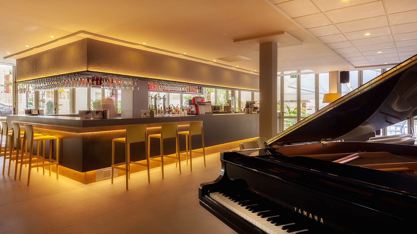 RH Princesa Hotel & SPA image 2