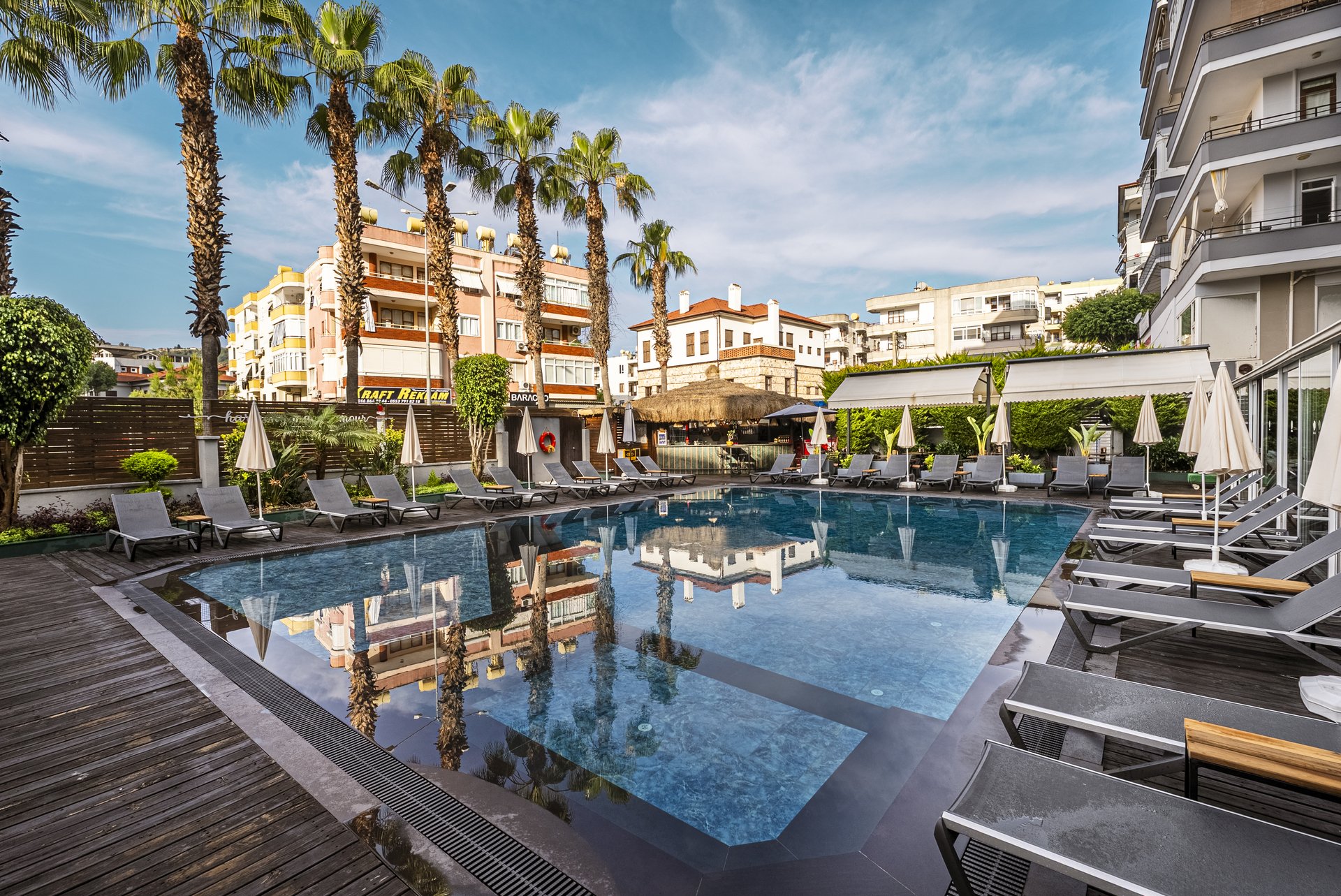 HMA Hotel & Suites image 3