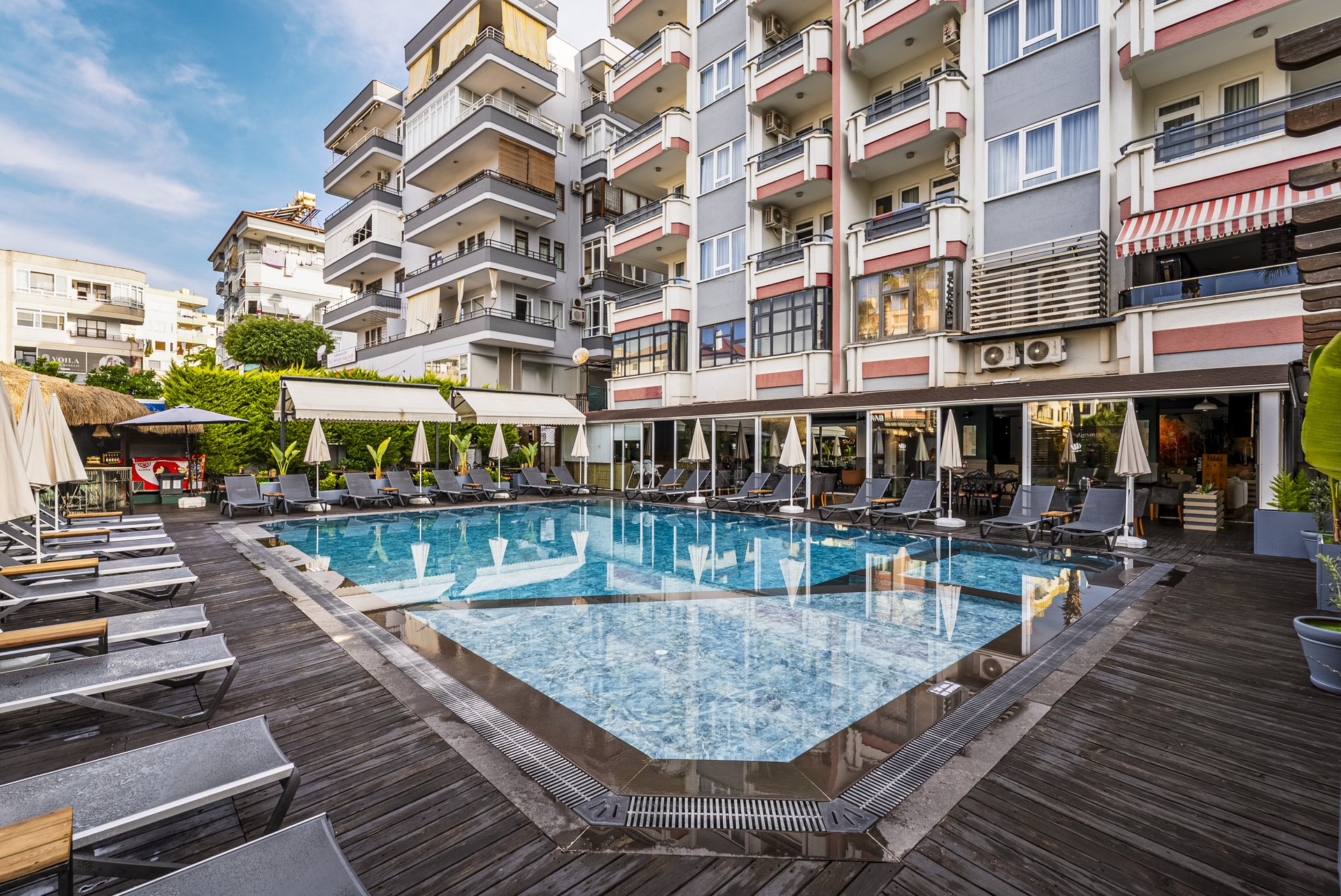 HMA Hotel & Suites image 1