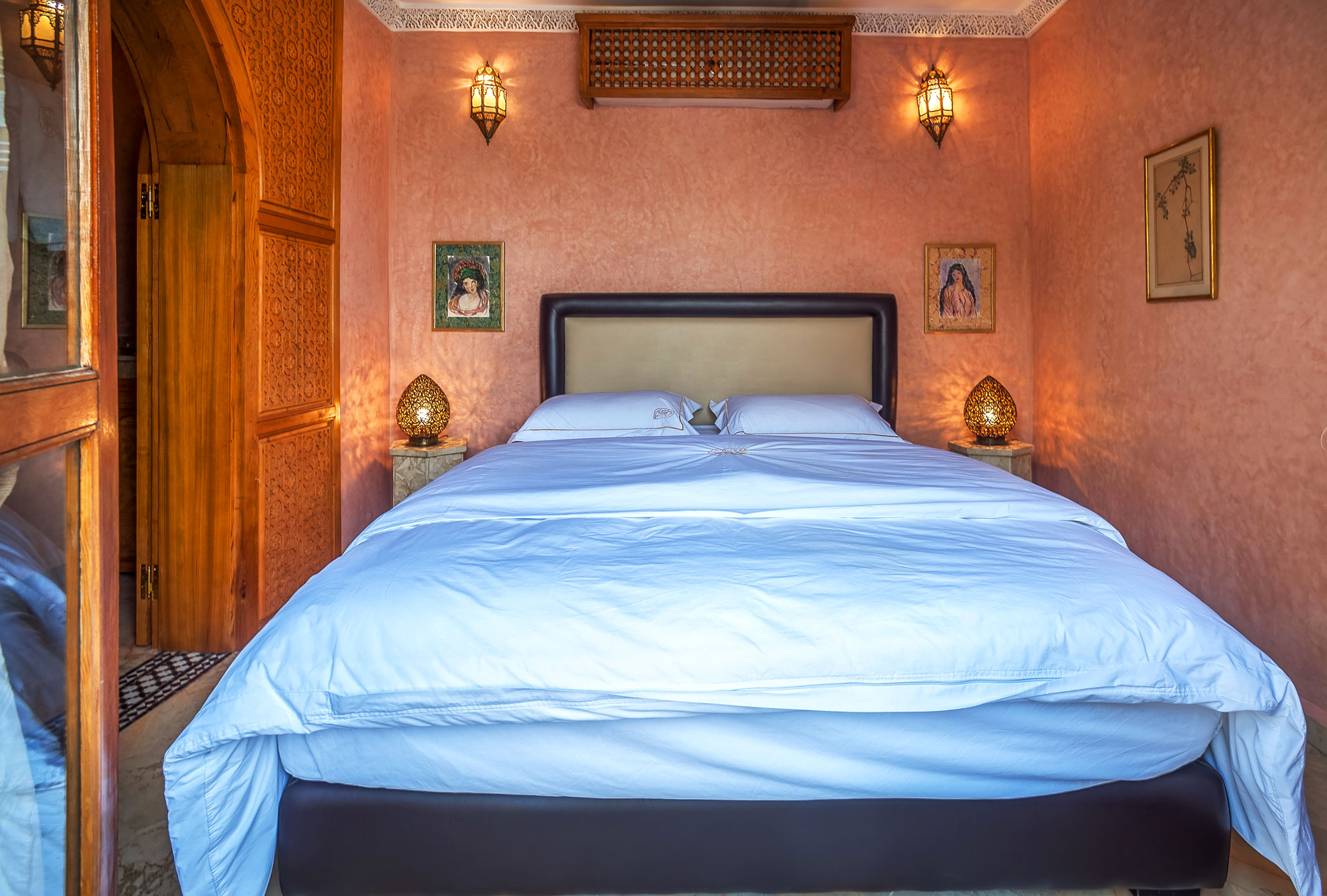 Riad Laurence Olivier image 1