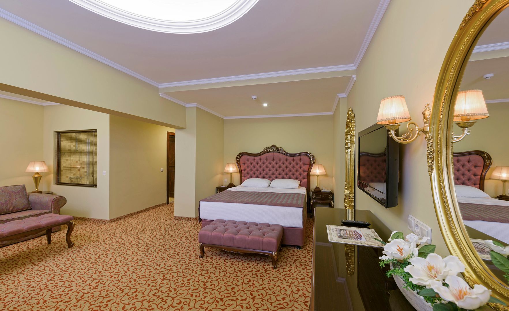Antique Roman Palace Museum Hotel image 1