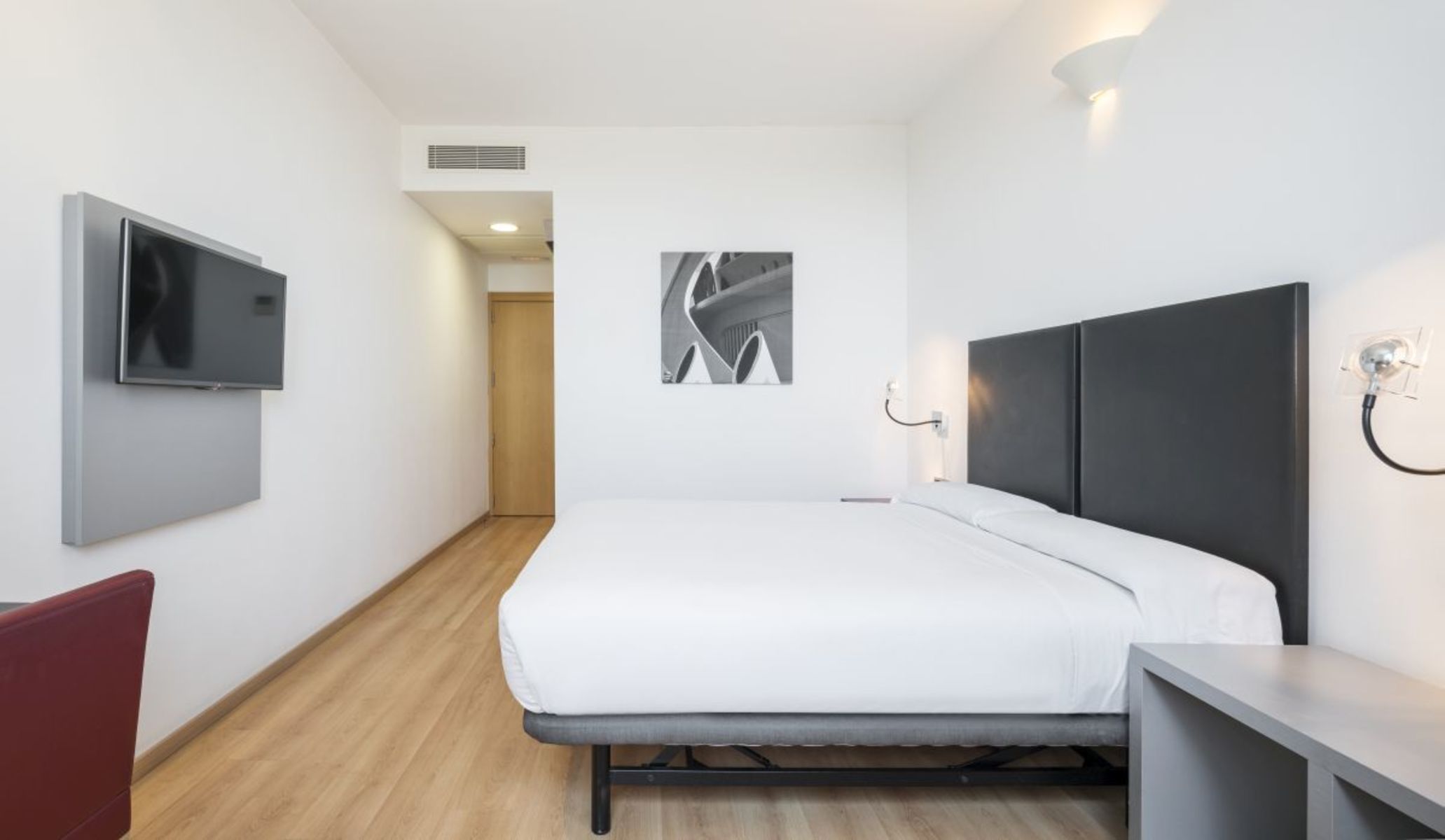 Hotel ILUNION Aqua 3 image 0