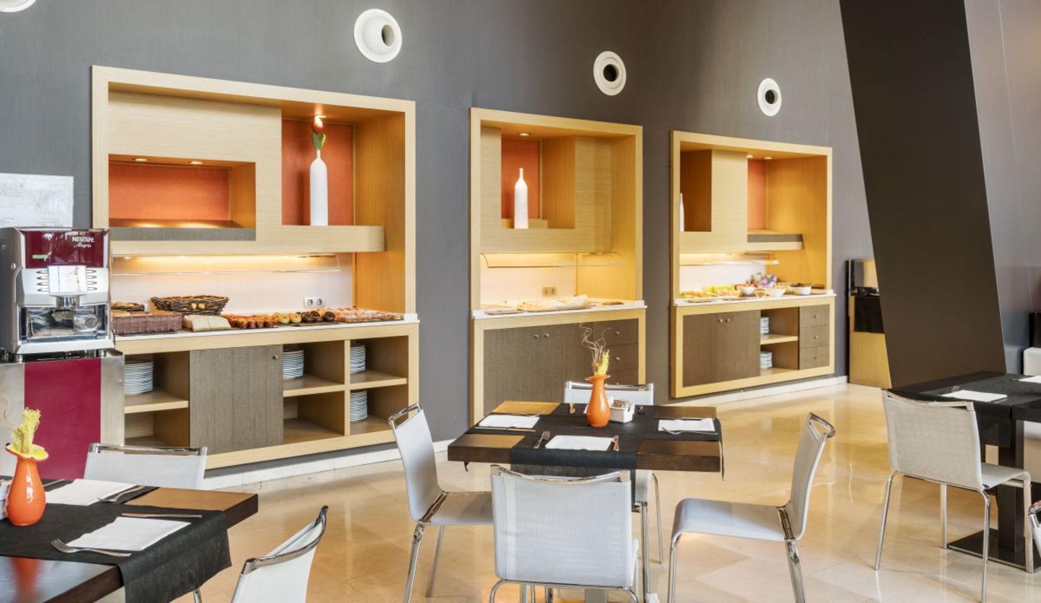 Hotel ILUNION Aqua 3 image 2