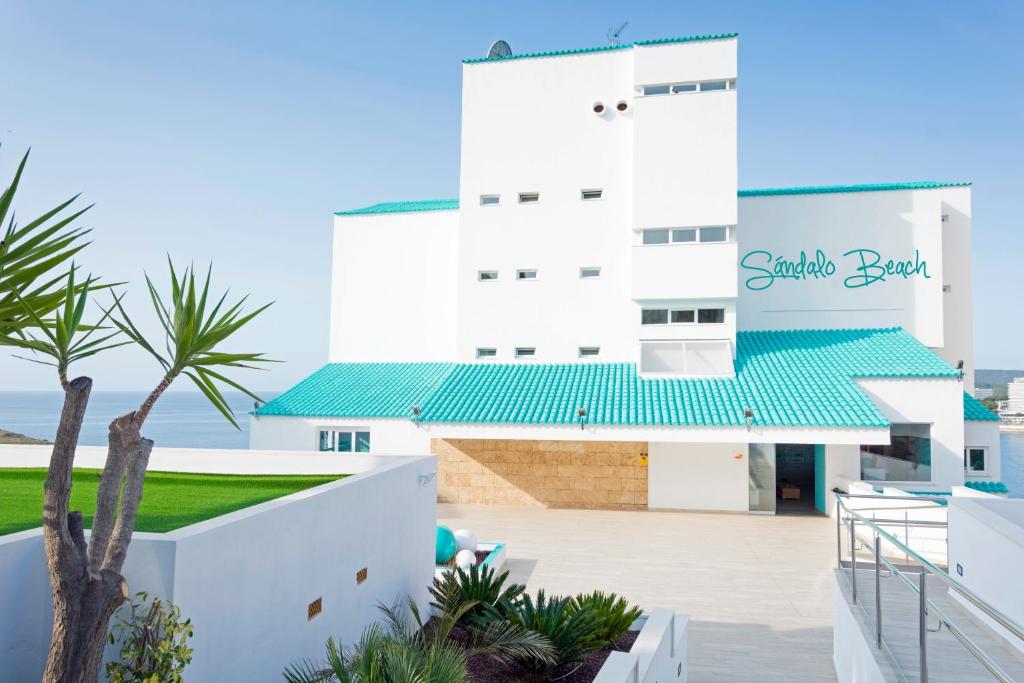 HSM Sandalo Beach.