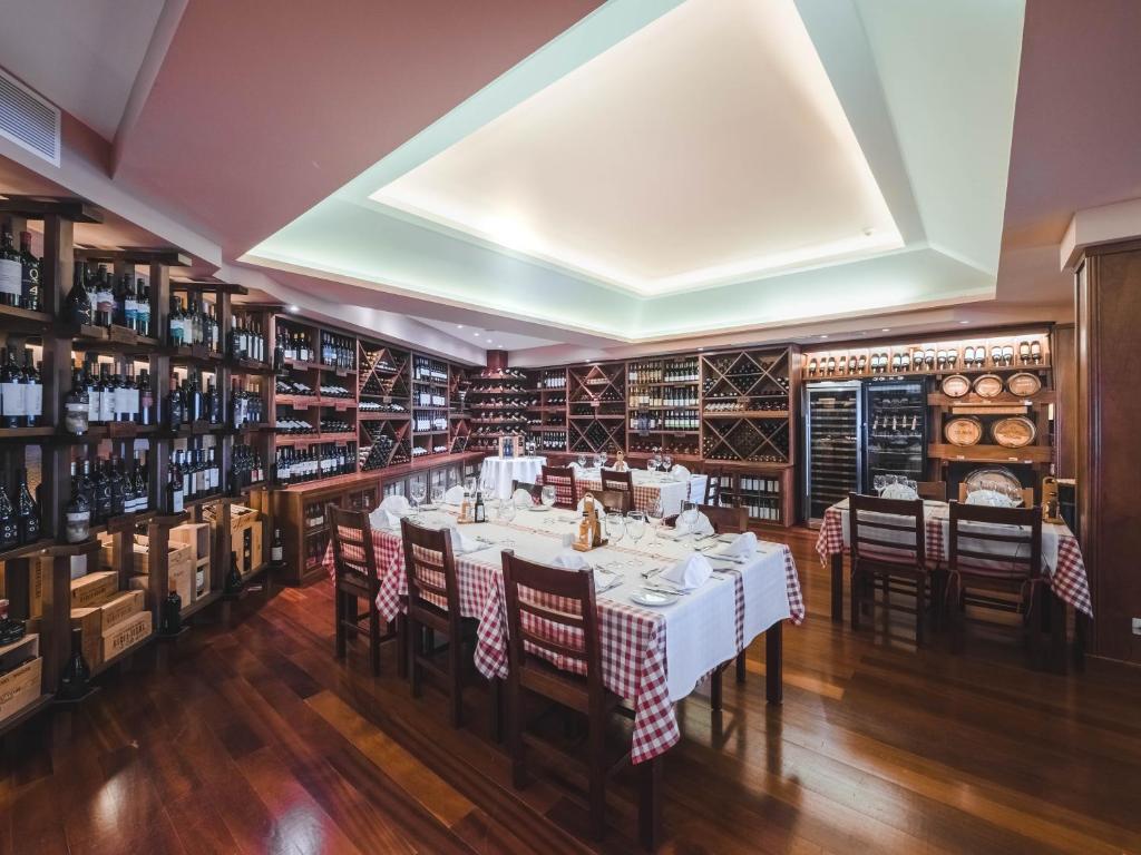 Hotel Ocean Gardens image 3