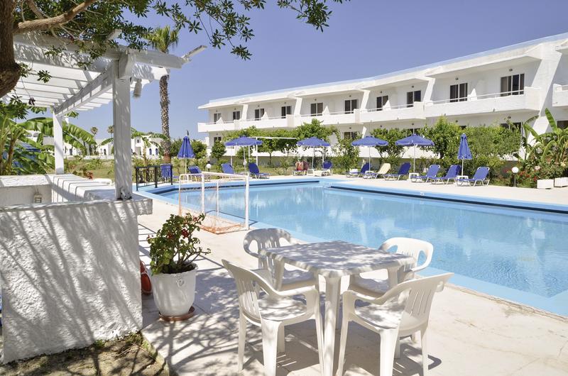 Costa Angela Seaside Resort in Lambi - foto 4