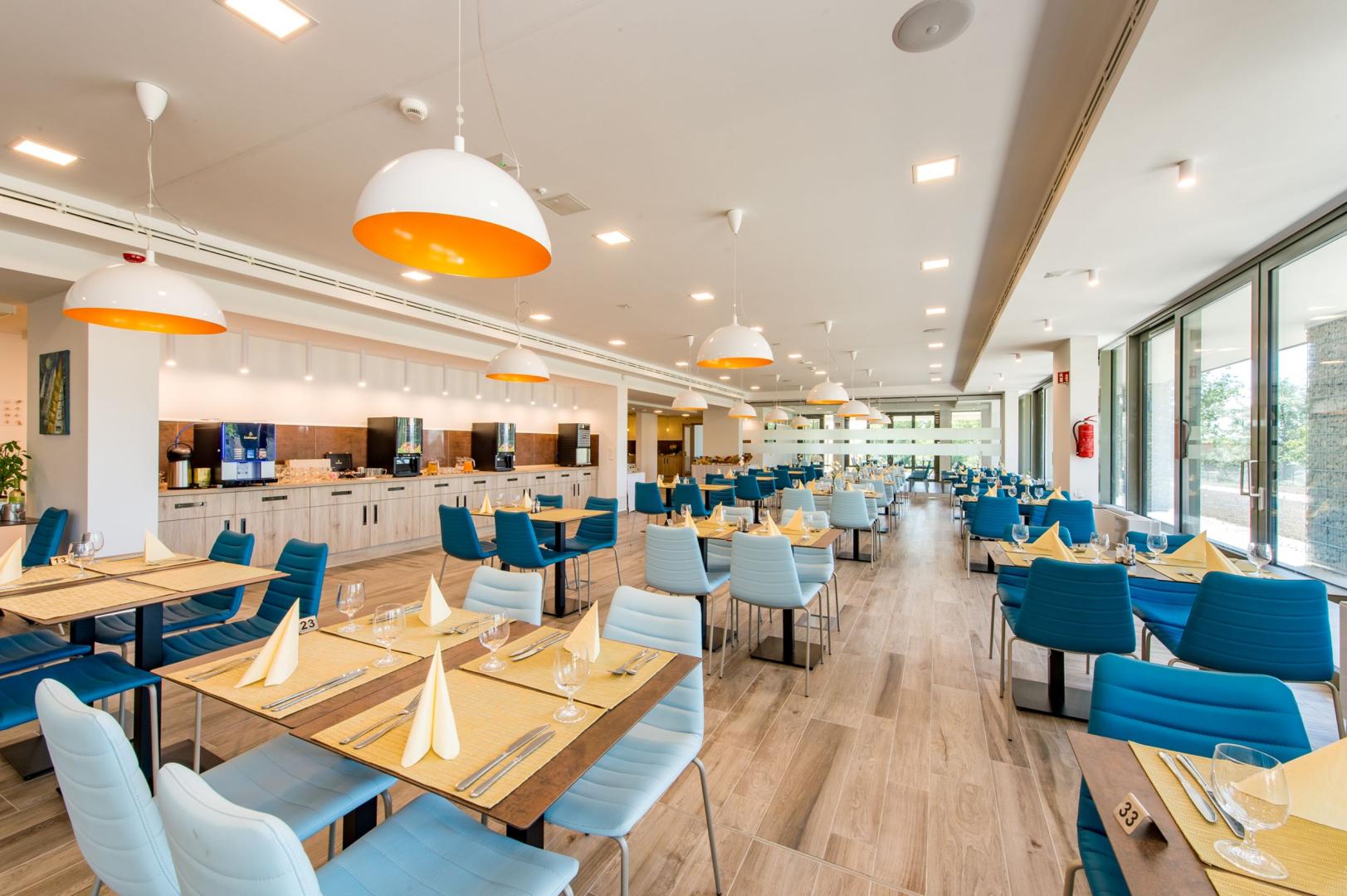 Akadémia Hotel image 1