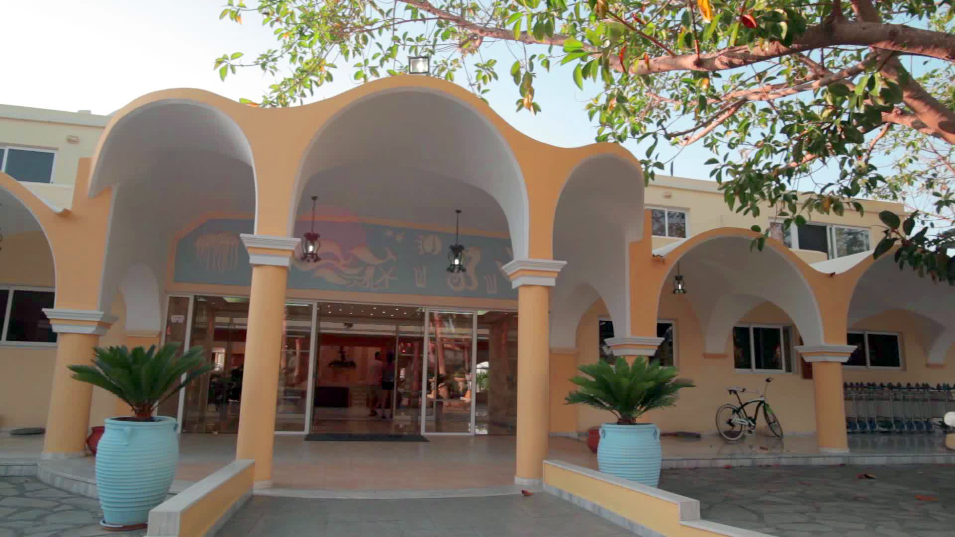 Hotel image 1