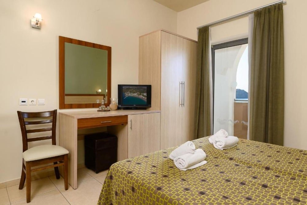 Alianthos Beach foto 9