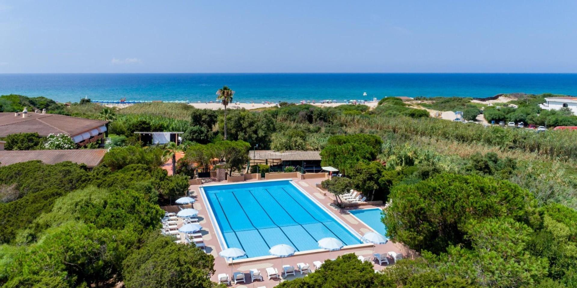 Infinity-zwembad met zeezicht — Club Hotel Baiaverde & Club Residence Baiaverde