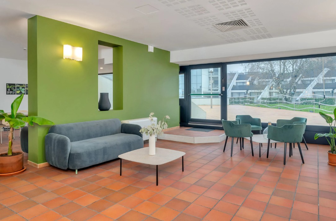 B&B HOTEL Alba image 3
