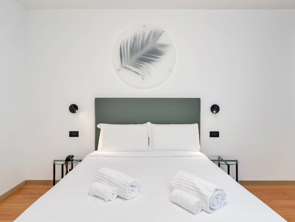 B&B HOTEL Alba image 1