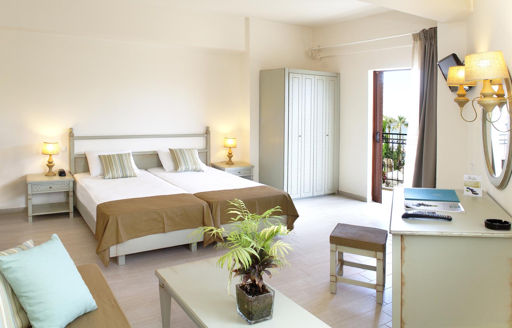 Suite met zithoek — Almyrida Beach