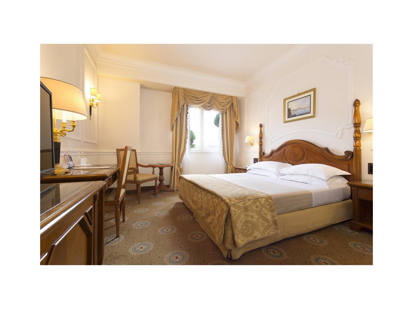 Grand Hotel Vanvitelli image 1