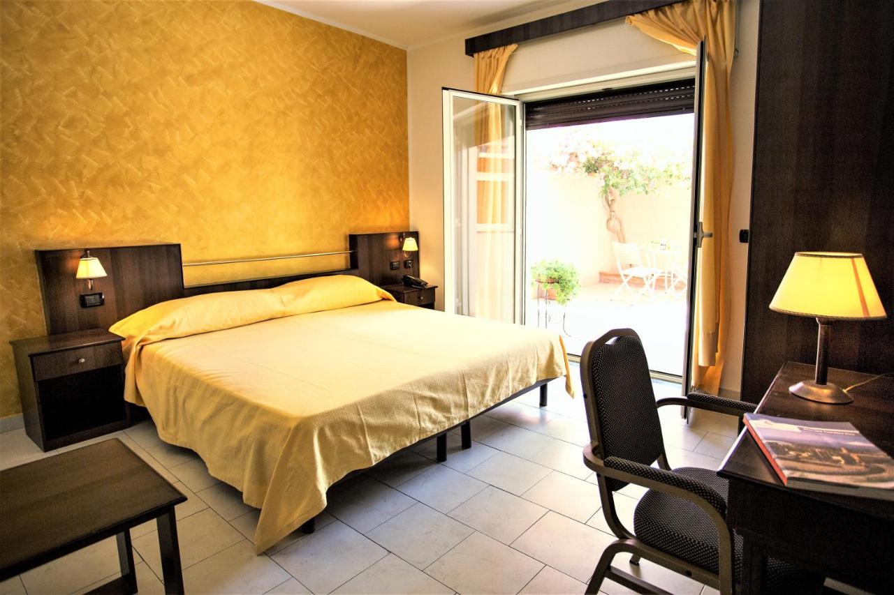 Hotel Marabel in Sant'Alessio Siculo - foto 2