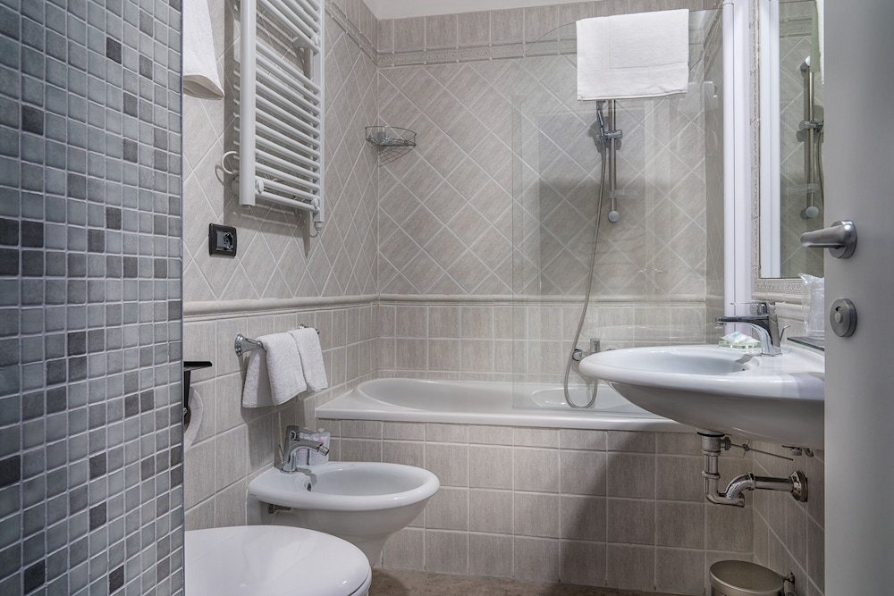 Varese Hotel foto 10