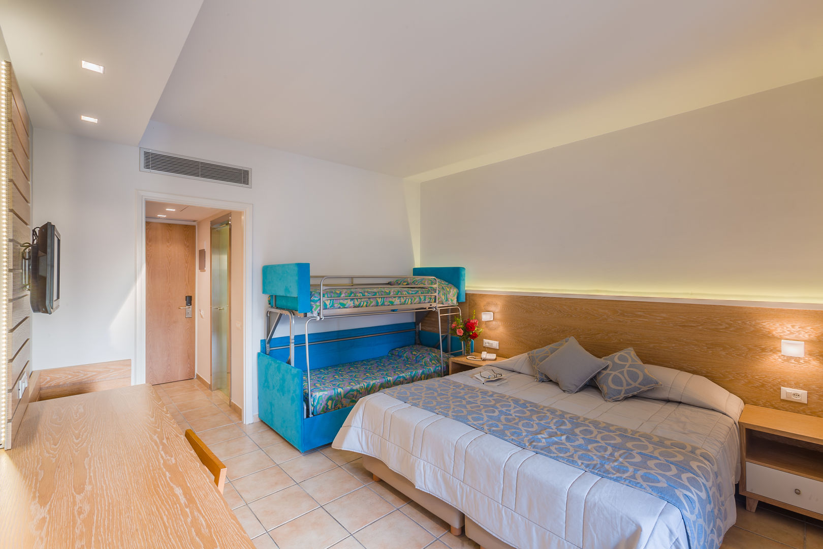 Tigaki Beach image 1