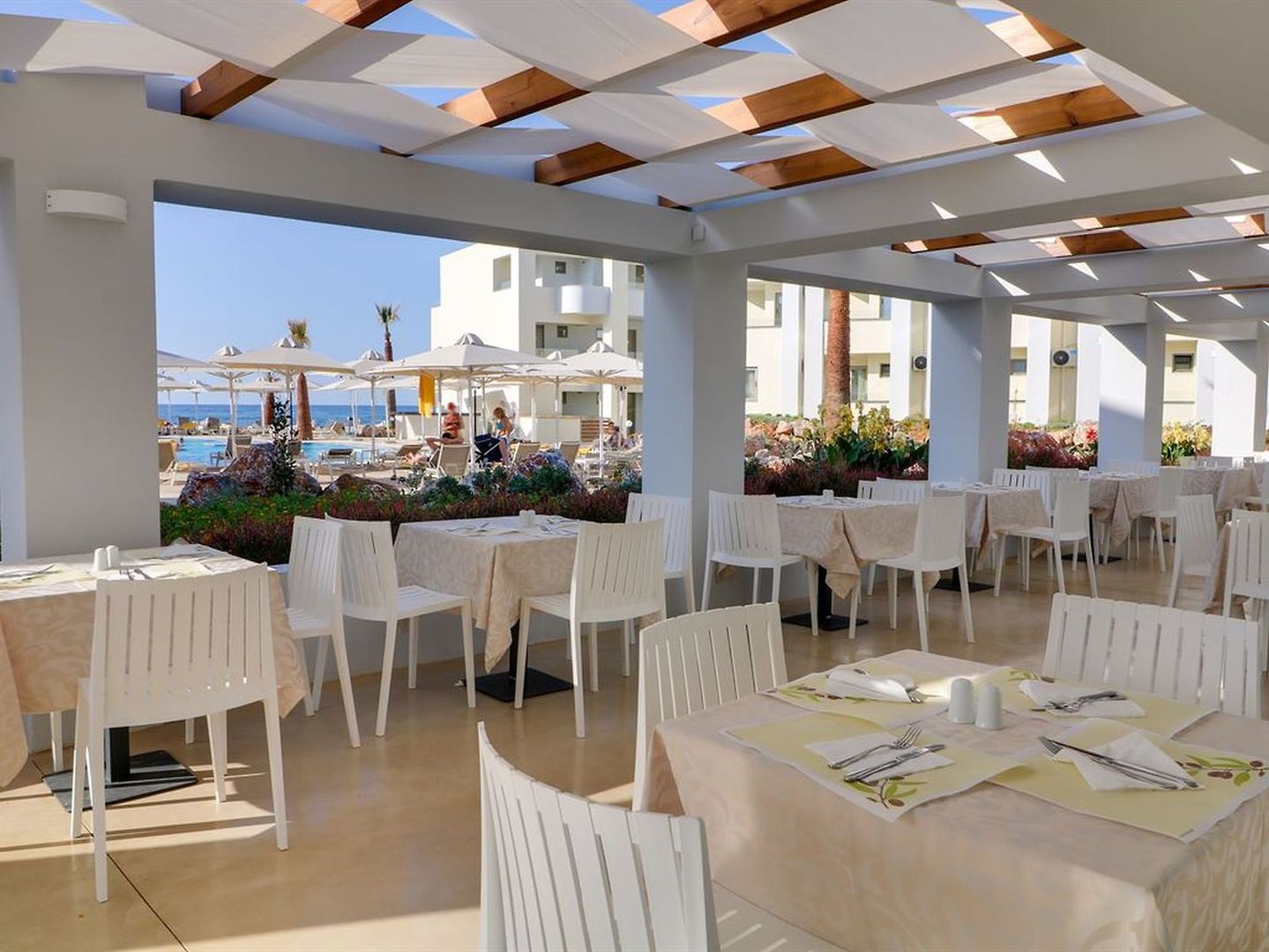 Harmony Rethymno Beach Hotel image 2