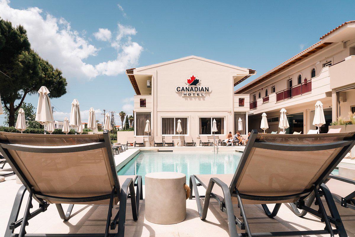 Canadian Hotel image 0